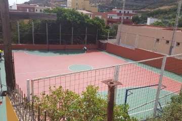  Hornos del Rey presume de una cancha deportiva remozada (Foto TA)
